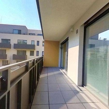 Air-Conditioned 2 Room Apartment, With Terrace, Rovinka 203 エクステリア 写真
